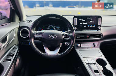 Внедорожник / Кроссовер Hyundai Kona 2018 в 
