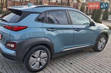 Внедорожник / Кроссовер Hyundai Kona 2019 в Черноморске