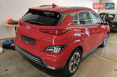 Внедорожник / Кроссовер Hyundai Kona 2021 в 