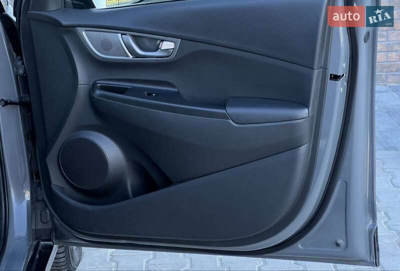 Внедорожник / Кроссовер Hyundai Kona 2020 в Тернополе