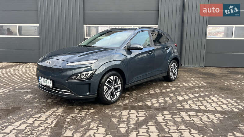 Внедорожник / Кроссовер Hyundai Kona 2022 в 