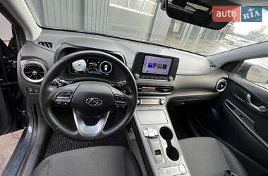 Внедорожник / Кроссовер Hyundai Kona 2022 в 