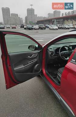 Внедорожник / Кроссовер Hyundai Kona 2020 в 