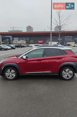 Внедорожник / Кроссовер Hyundai Kona 2020 в 