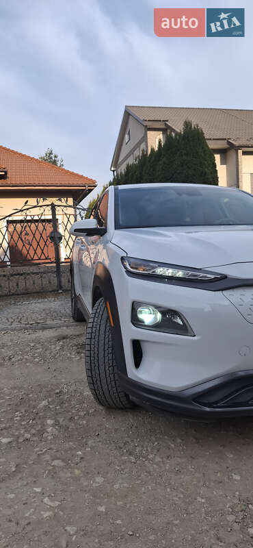 Позашляховик / Кросовер Hyundai Kona 2019 в Тернополі