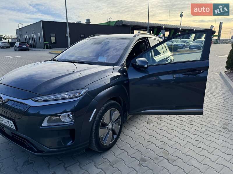 Позашляховик / Кросовер Hyundai Kona 2018 в Тернополі