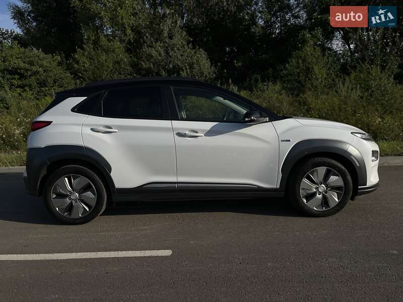 Внедорожник / Кроссовер Hyundai Kona 2018 в Ровно