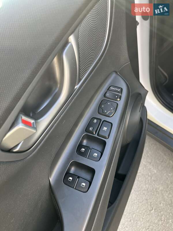 Внедорожник / Кроссовер Hyundai Kona 2018 в Ровно