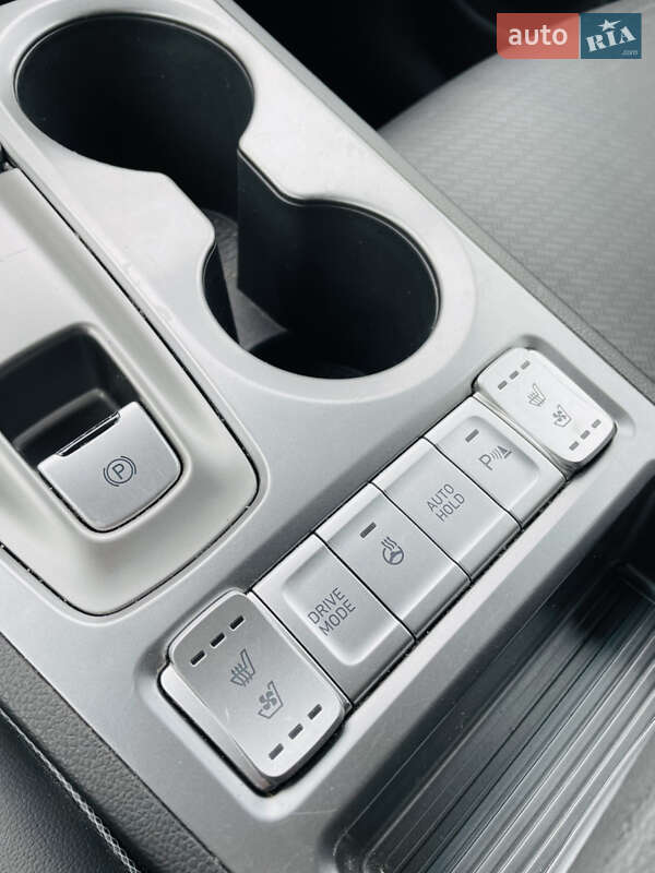 Внедорожник / Кроссовер Hyundai Kona 2019 в Хмельницком