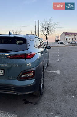 Внедорожник / Кроссовер Hyundai Kona 2018 в 