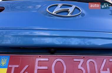 Внедорожник / Кроссовер Hyundai Kona 2019 в 