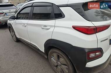 Внедорожник / Кроссовер Hyundai Kona 2020 в 