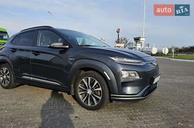 Внедорожник / Кроссовер Hyundai Kona 2018 в 