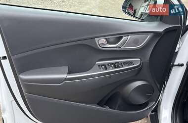 Позашляховик / Кросовер Hyundai Kona 2020 в 