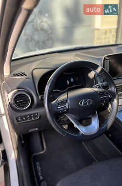 Внедорожник / Кроссовер Hyundai Kona 2019 в 