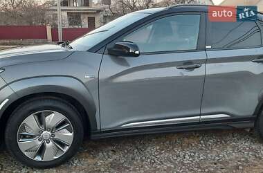 Внедорожник / Кроссовер Hyundai Kona 2020 в 
