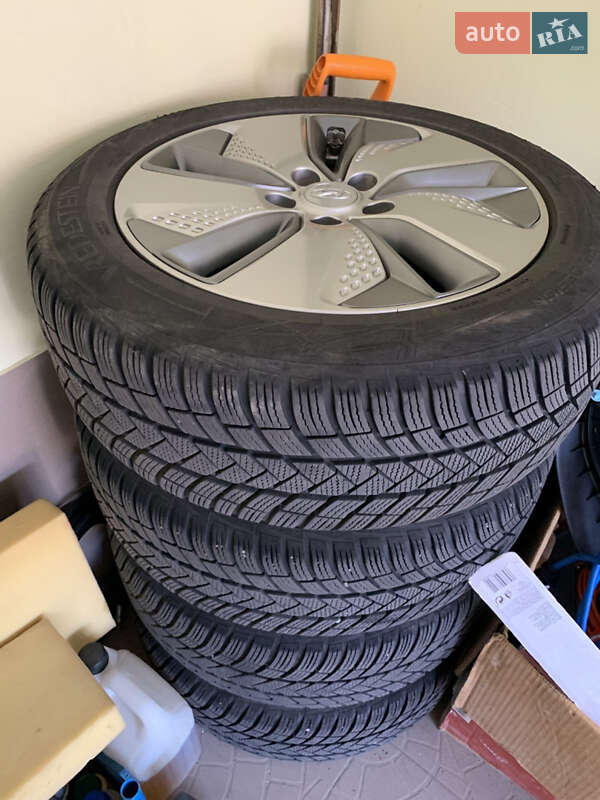 Внедорожник / Кроссовер Hyundai Kona 2020 в Хмельницком