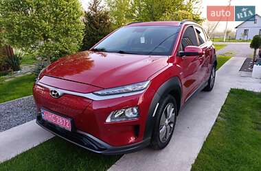 Внедорожник / Кроссовер Hyundai Kona 2019 в Млинове