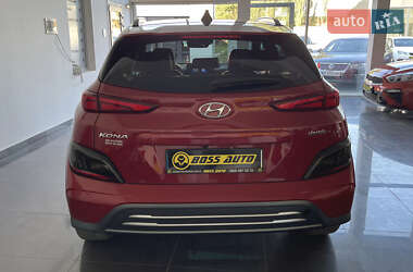 Внедорожник / Кроссовер Hyundai Kona 2022 в 