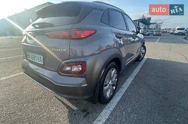 Внедорожник / Кроссовер Hyundai Kona 2020 в 