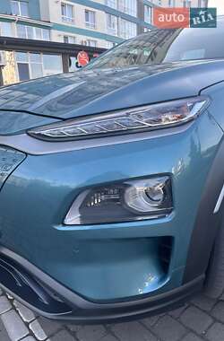 Внедорожник / Кроссовер Hyundai Kona 2019 в 