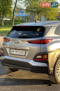 Внедорожник / Кроссовер Hyundai Kona 2018 в 