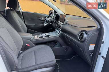 Позашляховик / Кросовер Hyundai Kona 2020 в 