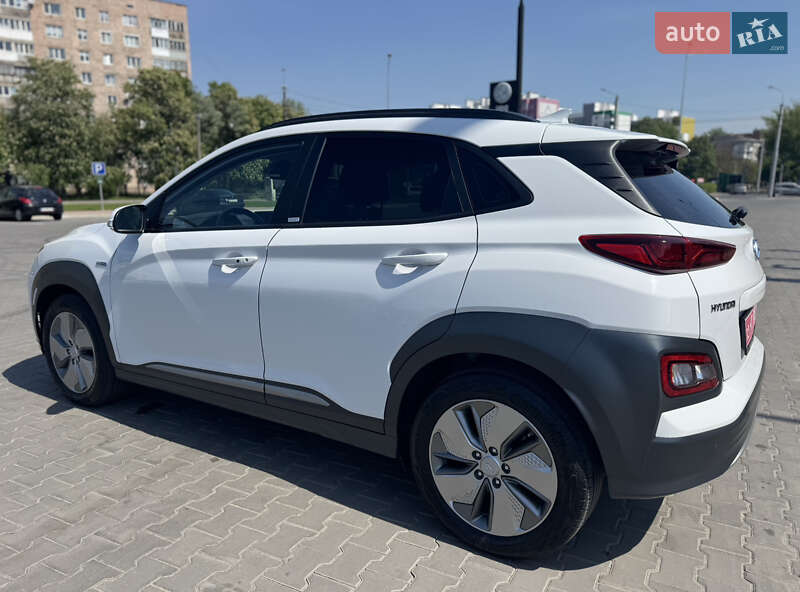 Позашляховик / Кросовер Hyundai Kona 2020 в Луцьку