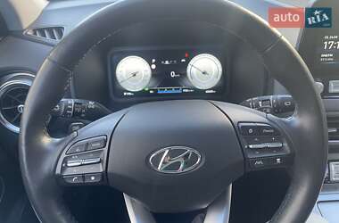 Позашляховик / Кросовер Hyundai Kona 2022 в 