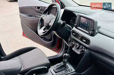 Внедорожник / Кроссовер Hyundai Kona 2019 в 