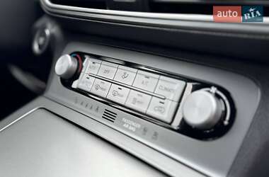 Внедорожник / Кроссовер Hyundai Kona 2020 в 