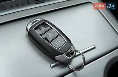 Внедорожник / Кроссовер Hyundai Kona 2020 в 