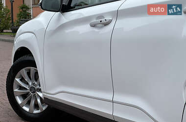 Позашляховик / Кросовер Hyundai Kona 2021 в 
