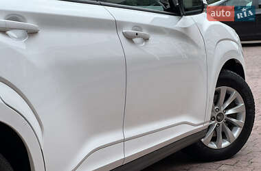 Позашляховик / Кросовер Hyundai Kona 2021 в 