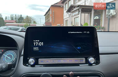 Позашляховик / Кросовер Hyundai Kona 2021 в 