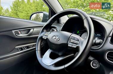 Внедорожник / Кроссовер Hyundai Kona 2020 в 
