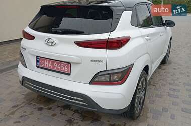 Внедорожник / Кроссовер Hyundai Kona 2022 в 