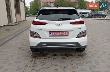 Внедорожник / Кроссовер Hyundai Kona 2022 в 