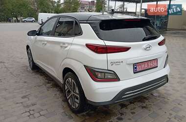 Внедорожник / Кроссовер Hyundai Kona 2022 в 