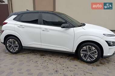 Внедорожник / Кроссовер Hyundai Kona 2022 в 