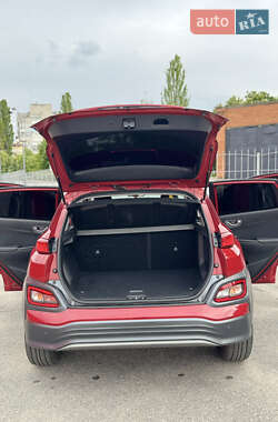 Позашляховик / Кросовер Hyundai Kona 2019 в 