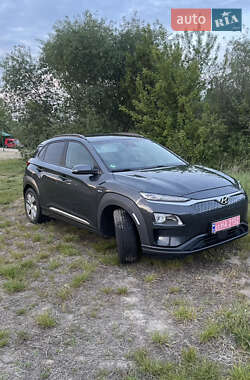 Позашляховик / Кросовер Hyundai Kona 2019 в Сарнах