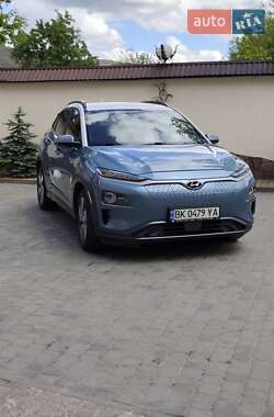 Внедорожник / Кроссовер Hyundai Kona 2018 в 