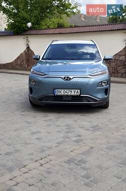 Внедорожник / Кроссовер Hyundai Kona 2018 в 