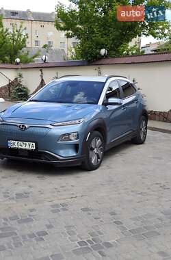 Внедорожник / Кроссовер Hyundai Kona 2018 в 