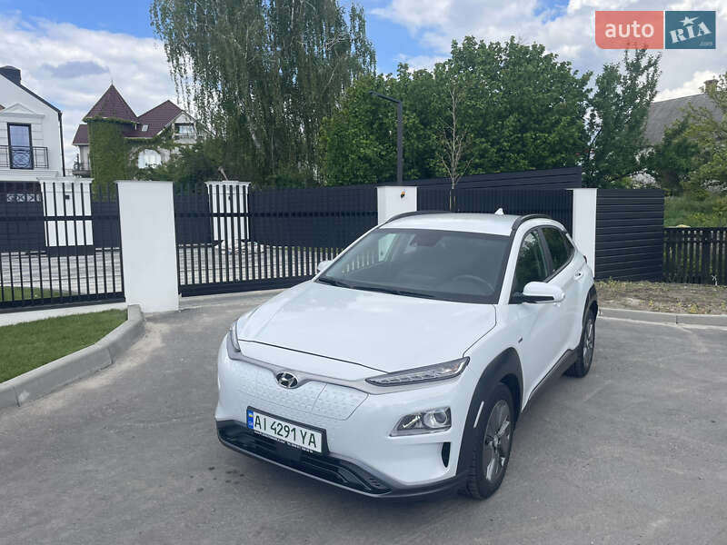 Внедорожник / Кроссовер Hyundai Kona 2020 в 