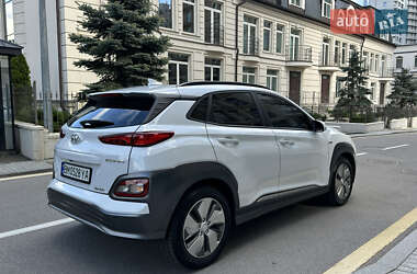 Позашляховик / Кросовер Hyundai Kona 2019 в 