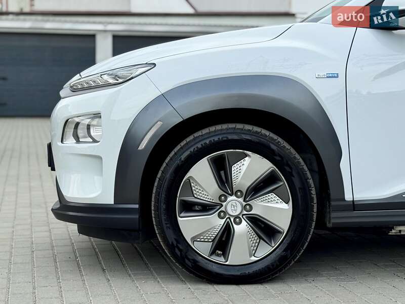 Позашляховик / Кросовер Hyundai Kona 2019 в Тернополі