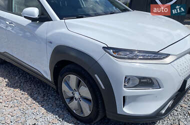 Внедорожник / Кроссовер Hyundai Kona 2019 в 