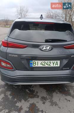Внедорожник / Кроссовер Hyundai Kona 2019 в 